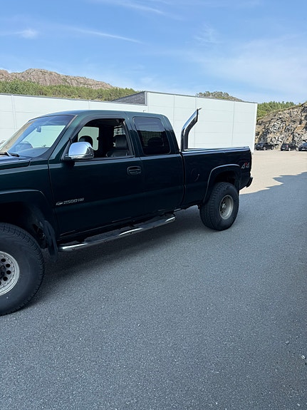Chevrolet Silverado 5 of 5