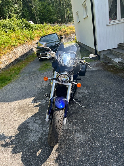 Suzuki VZ 800 intruder 3 of 5