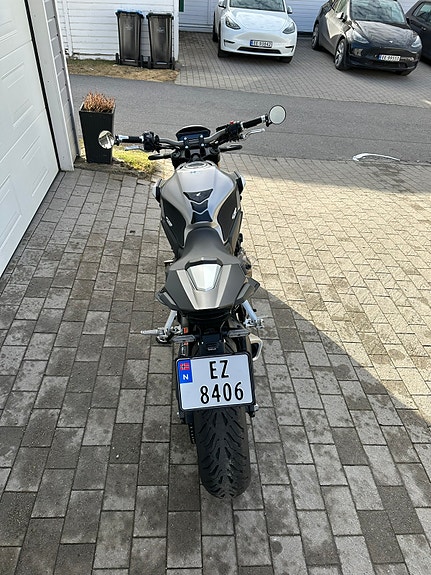 Honda CB650R 9 of 11