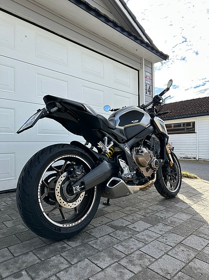 Honda CB650R 6 of 11