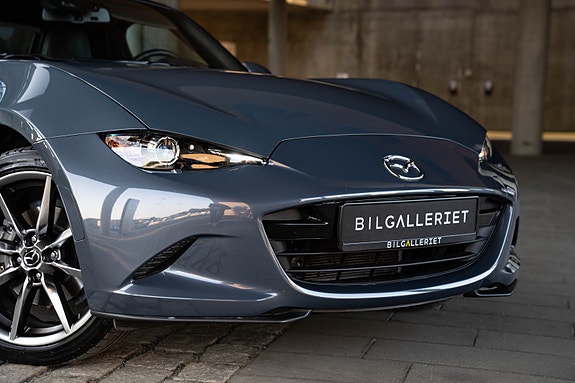 Mazda MX-5 3 of 5