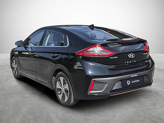 Hyundai IONIQ 3 of 5