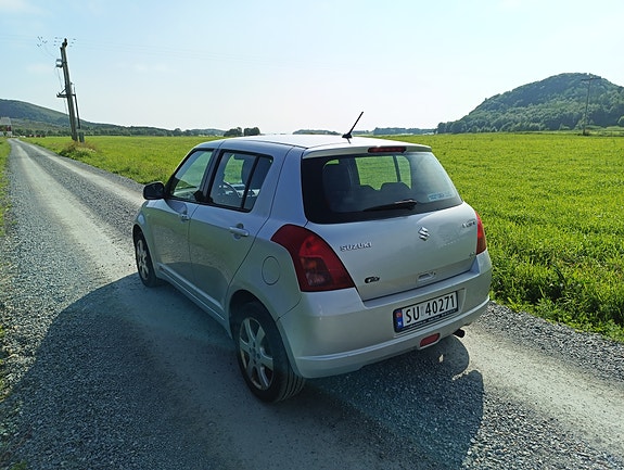 Suzuki Swift 4 of 5
