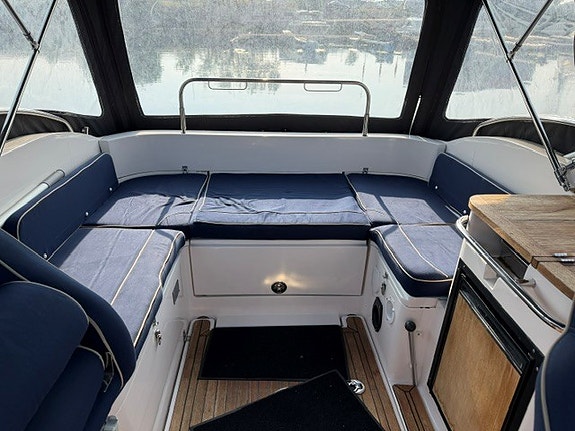 Oceanmaster 670 Cabin 10 of 30