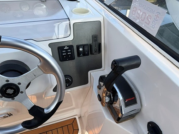 Oceanmaster 670 Cabin 8 of 30