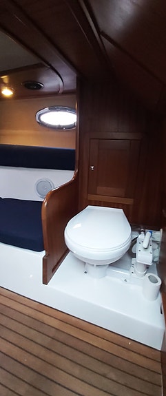 Oceanmaster 670 Cabin 18 of 30