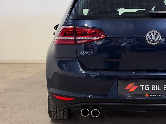 Volkswagen Golf VII 5 of 5