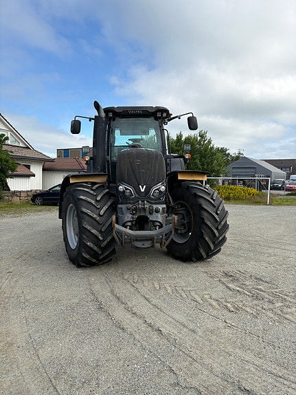 Valtra S374 2017, kr 890 000,-