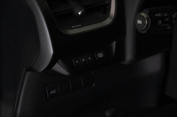 Lexus UX300e 20 of 28
