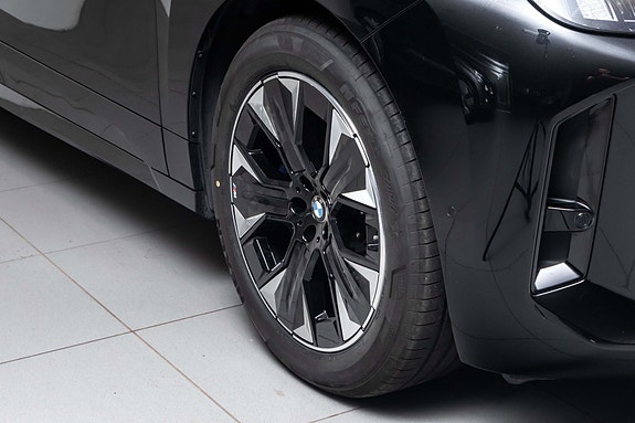 BMW iX 3 of 5