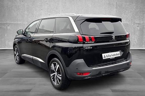 Peugeot 5008 3 of 5