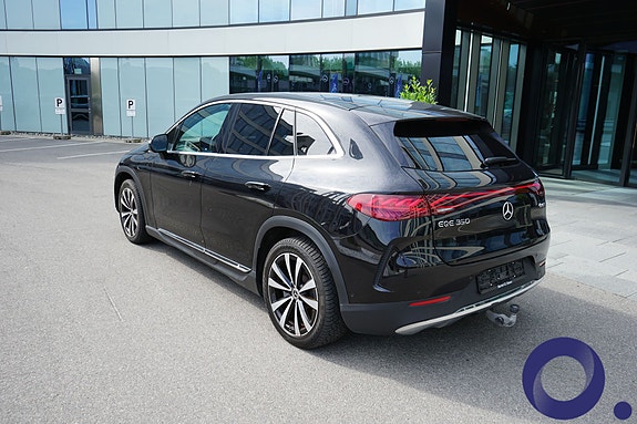 Mercedes-Benz EQE SUV 3 of 4