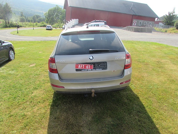 Skoda Octavia 4 of 5