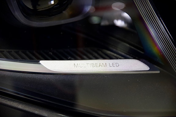 Mercedes-Benz EQV300 10 of 13