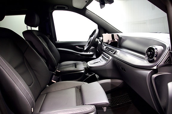 Mercedes-Benz EQV 2 of 5