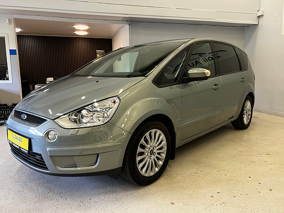 Ford S-MAX 3 of 5