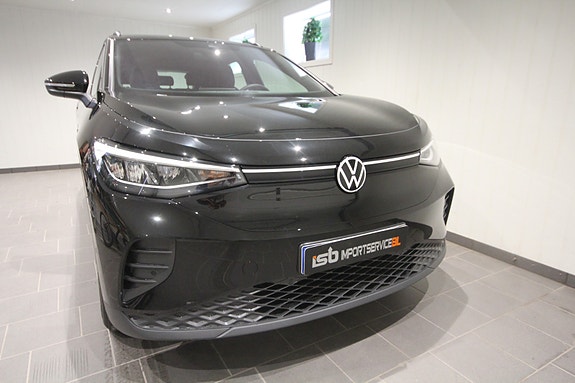 Volkswagen ID.4 3 of 5