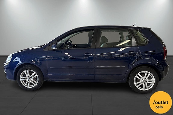 Volkswagen Polo 2 of 5