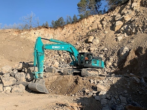 Kobelco SK500LC-11 2 of 3