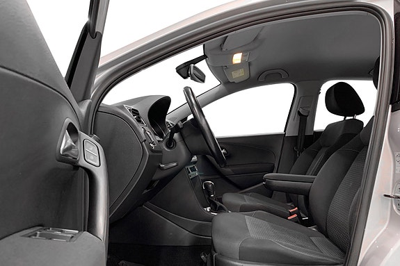 Volkswagen Polo 2 of 13
