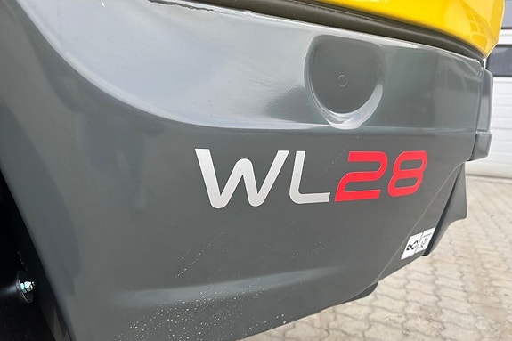 Wacker Neuson WL28 5 of 5
