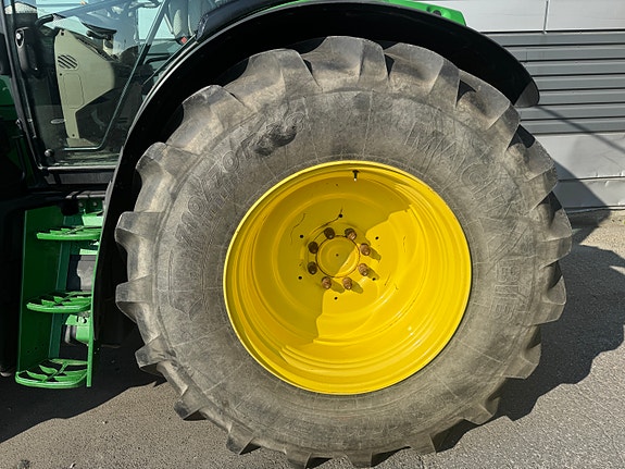 John Deere 6155R 7 of 16