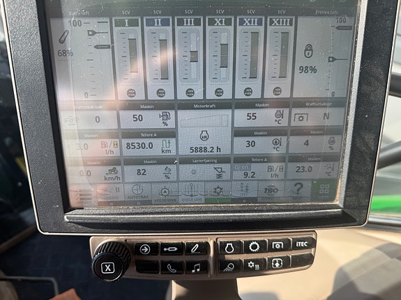 John Deere 6155R 14 of 16