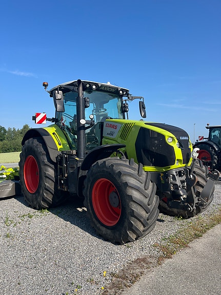 CLAAS Axion 830 2 of 5