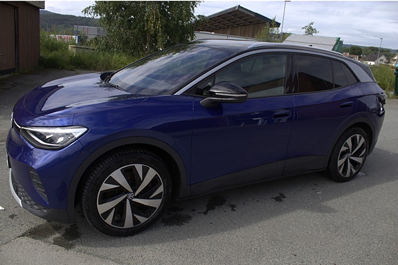 Volkswagen ID.4 2 of 5
