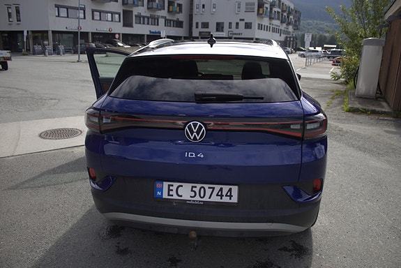 Volkswagen ID.4 4 of 5