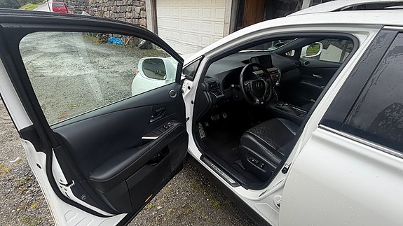 Lexus RX450h 16 of 27