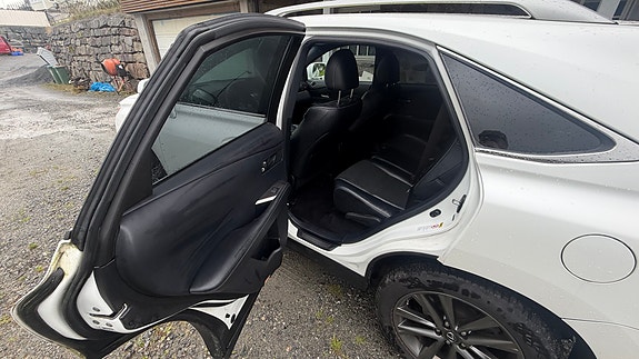 Lexus RX450h 14 of 27