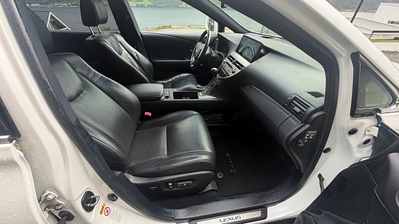 Lexus RX450h 10 of 27