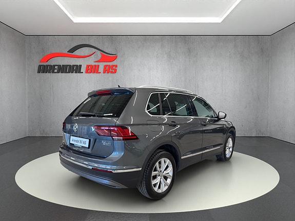 Volkswagen Tiguan 5 of 30