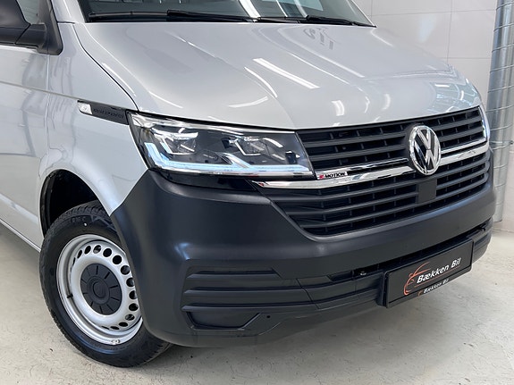 Volkswagen Transporter 3 of 5