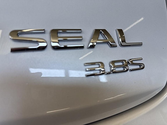 BYD Seal 15 of 18