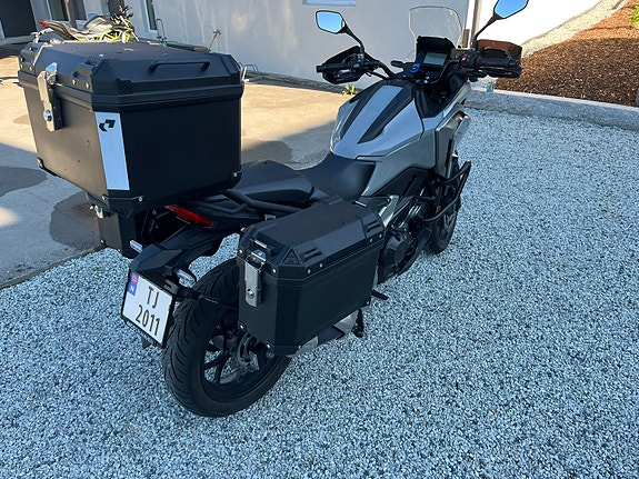 Honda NC 750X 2 of 8