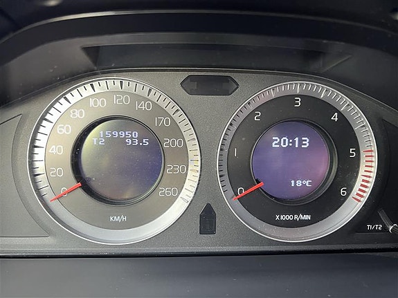 Volvo V70 11 of 16