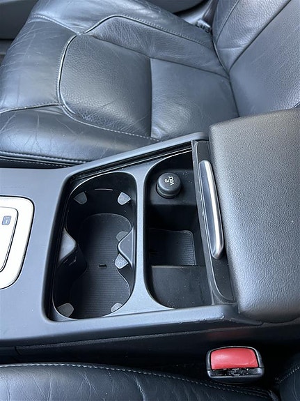 Volvo V70 13 of 16