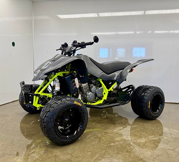 Suzuki LTZ 400 6 of 28