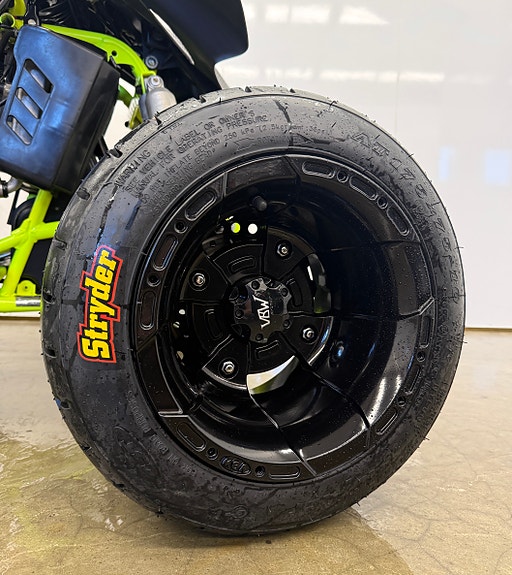 Suzuki LTZ 400 25 of 28