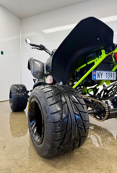 Suzuki LTZ 400 23 of 28