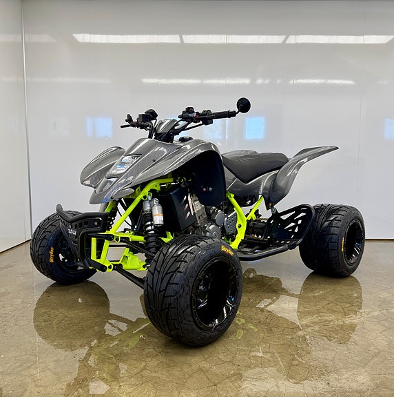 Suzuki LTZ 400 5 of 28