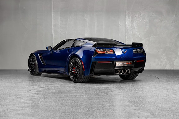 Chevrolet Corvette 9 of 30