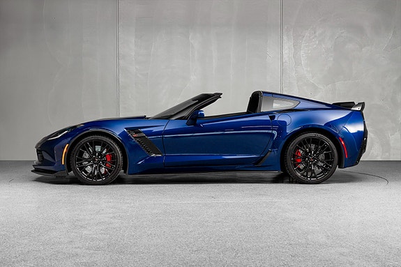 Chevrolet Corvette 5 of 30
