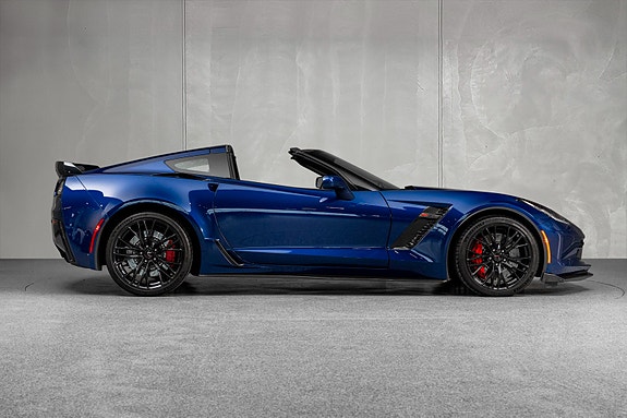 Chevrolet Corvette 14 of 30