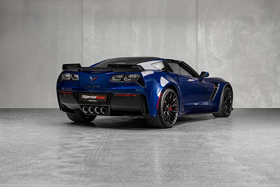Chevrolet Corvette 12 of 30