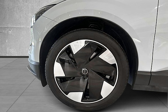 Volvo EX30 8 of 22