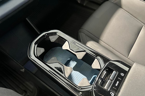 Volvo EX30 16 of 22