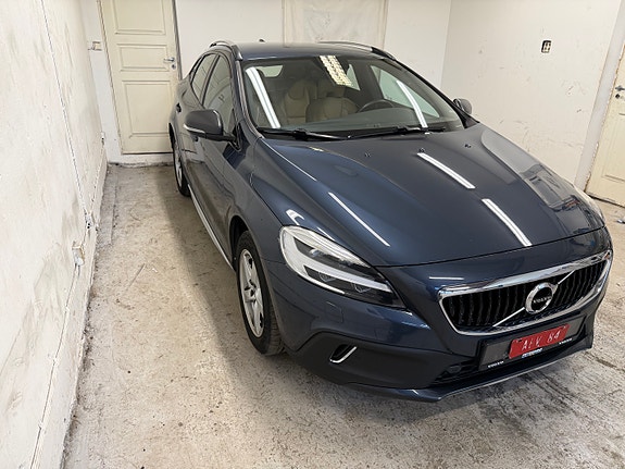 Volvo V40 Cross Country 4 of 5